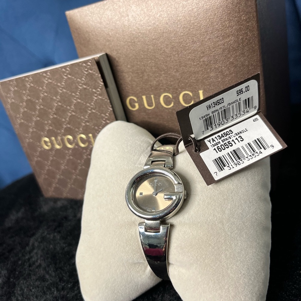 Gucci silver watch AUTHENTIC